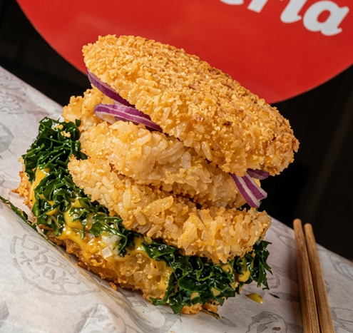 Sushi Burguer Salmão Empanado