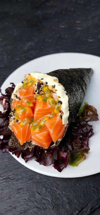 Temaki Salmão Calda de Maracujá